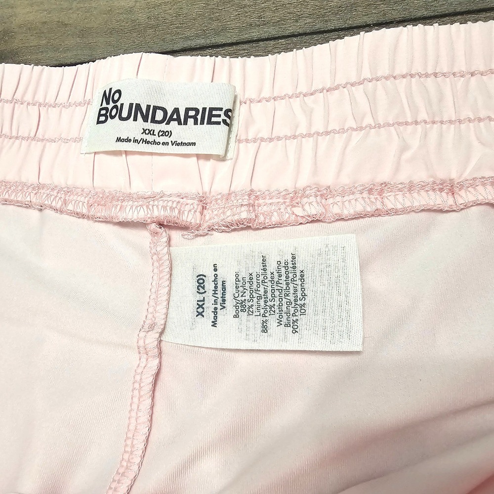 No Boundaries Pink Lace Knit Shorts XXL 20 Mid Rise Floral Elastic Waist NWT - Picture 7 of 9